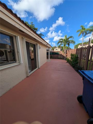 6551 NW 170th Ter, Hialeah, FL 33015