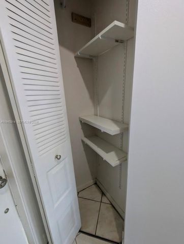 6551 NW 170th Ter, Hialeah, FL 33015