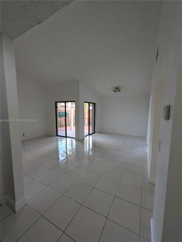 6551 NW 170th Ter, Hialeah, FL 33015