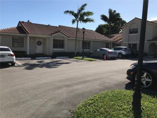 6551 NW 170th Ter, Hialeah, FL 33015