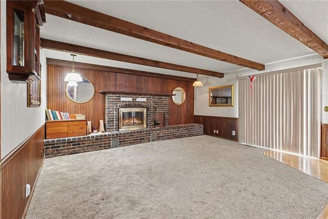 104 Walker Drive, Wellsville, KS 66092