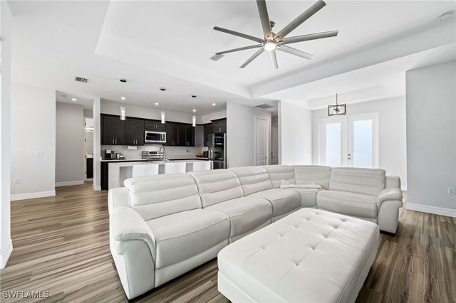 1017 NW 15th TER, Cape Coral, FL 33993