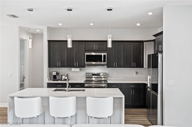 1017 NW 15th TER, Cape Coral, FL 33993