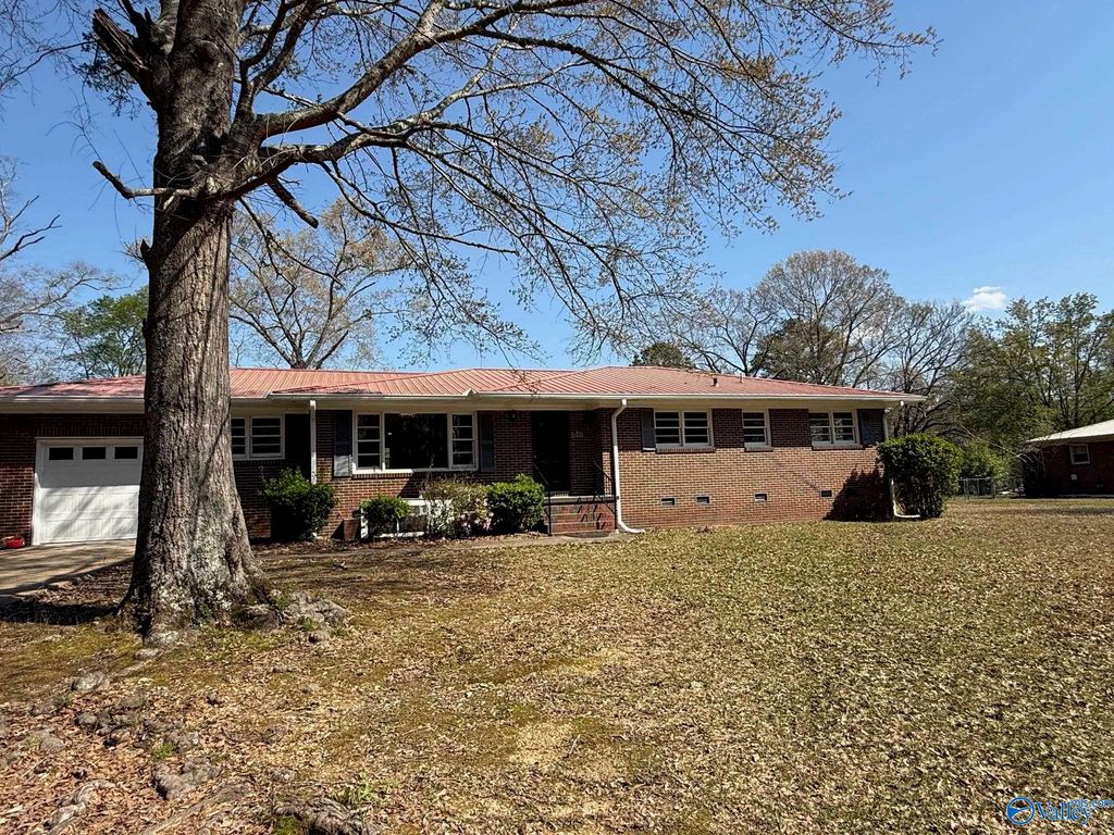 618 Greenwood Avenue, Gadsden, AL 35903