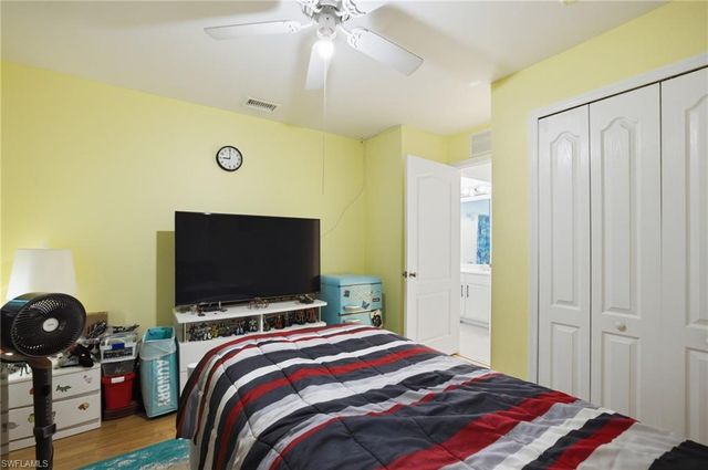 1112 SW 9th CT, Cape Coral, FL 33991