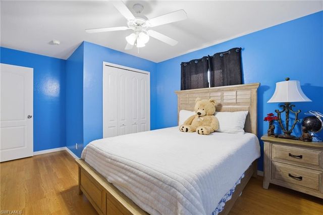 1112 SW 9th CT, Cape Coral, FL 33991