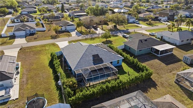 1112 SW 9th CT, Cape Coral, FL 33991