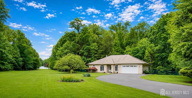 93 Sand Hills Road, South Brunswick, NJ 08824