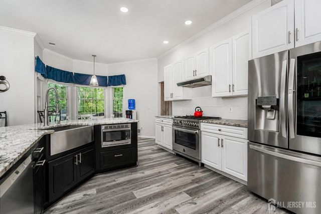 93 Sand Hills Road, South Brunswick, NJ 08824
