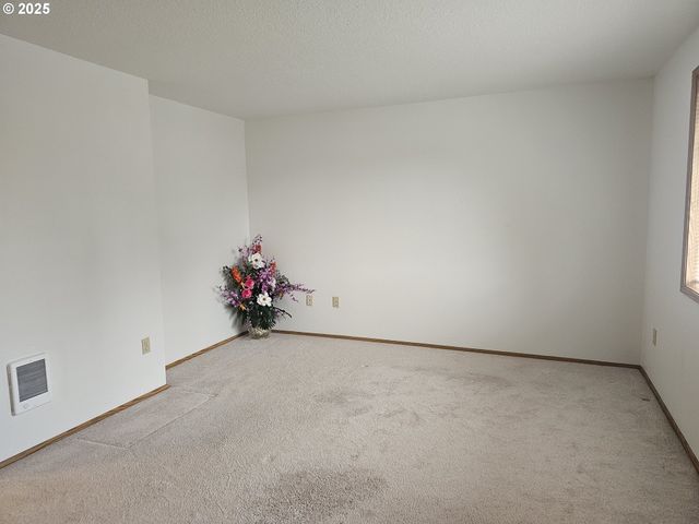 13001 Ne 83RD St, Vancouver, WA 98682