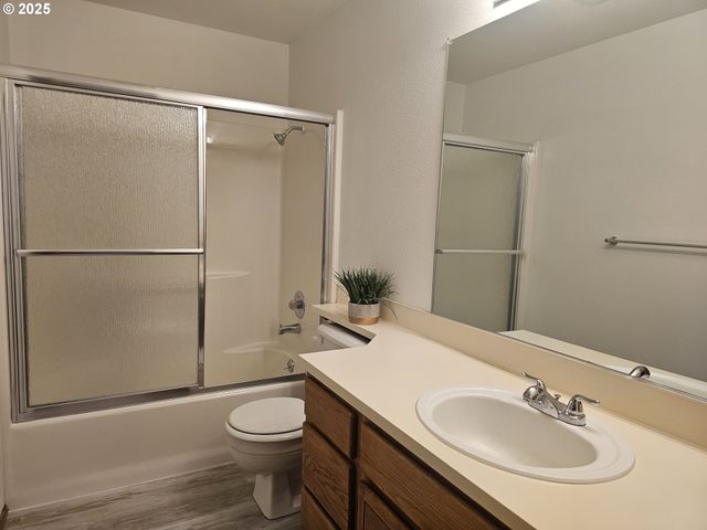 13001 Ne 83RD St, Vancouver, WA 98682
