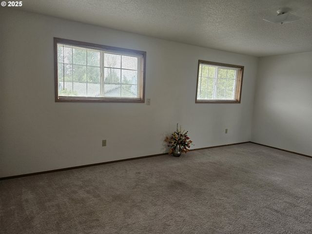 13001 Ne 83RD St, Vancouver, WA 98682