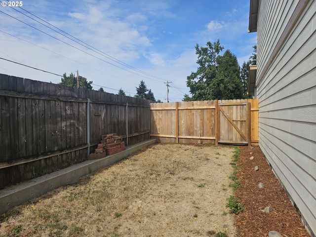 13001 Ne 83RD St, Vancouver, WA 98682