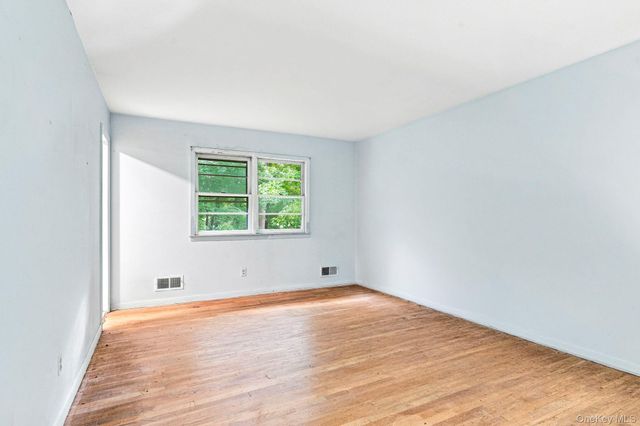 7 Overhill Road, New Rochelle, NY 10804