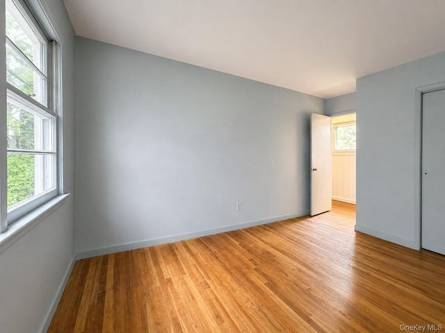 7 Overhill Road, New Rochelle, NY 10804