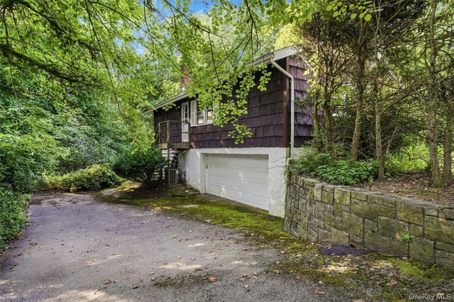 7 Overhill Road, New Rochelle, NY 10804
