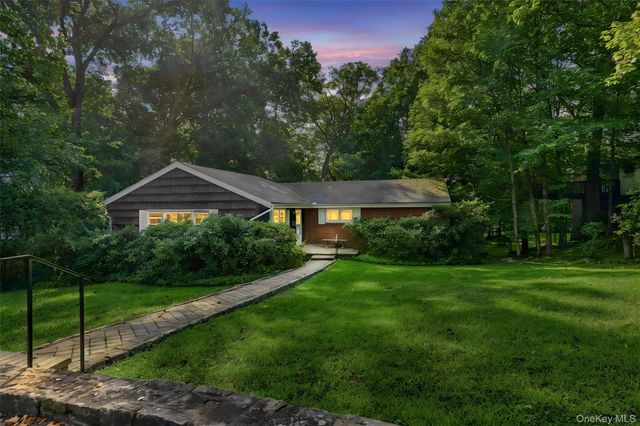 7 Overhill Road, New Rochelle, NY 10804