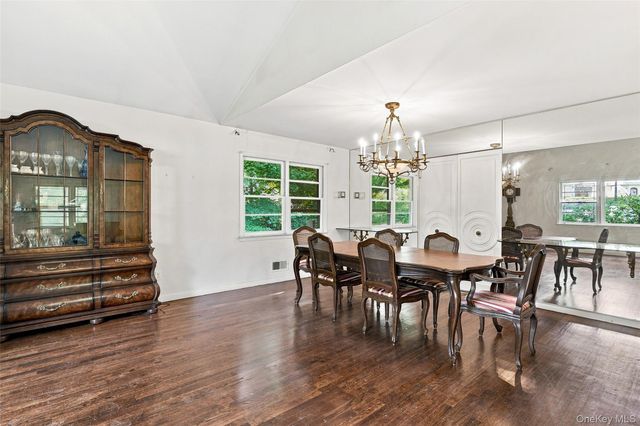 7 Overhill Road, New Rochelle, NY 10804