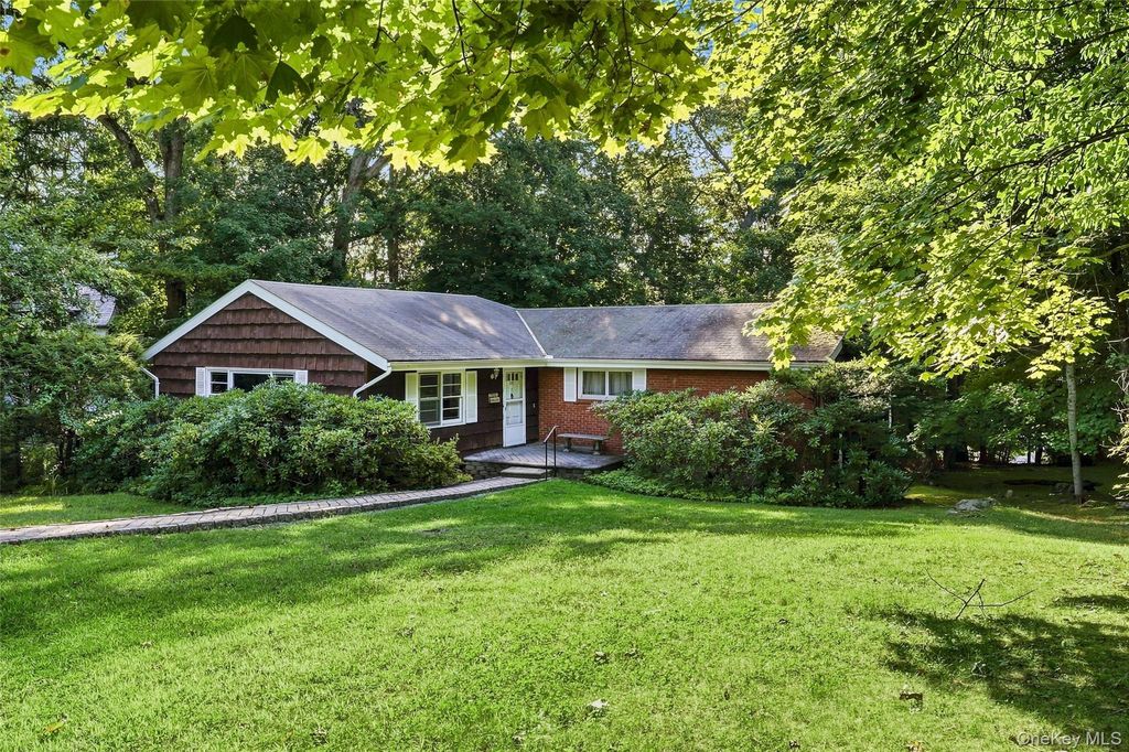 7 Overhill Road, New Rochelle, NY 10804