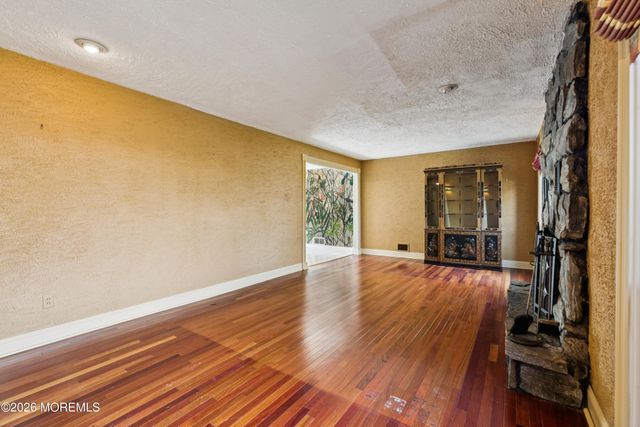 288 Virginia Drive, Brick, NJ 08723