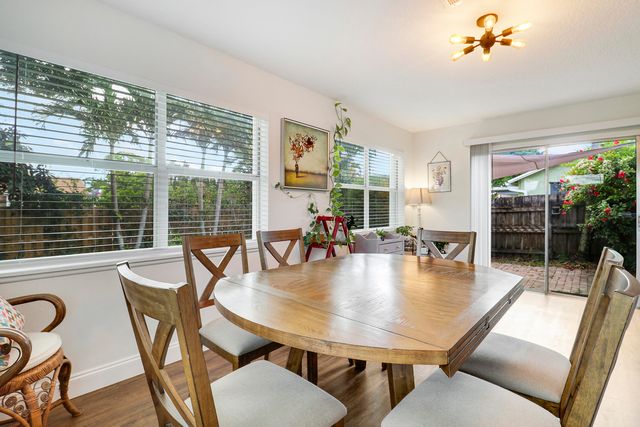 104 BANYAN Circle, Jupiter, FL 33458