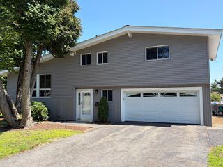 11 Debra Ln, Framingham, MA 01701