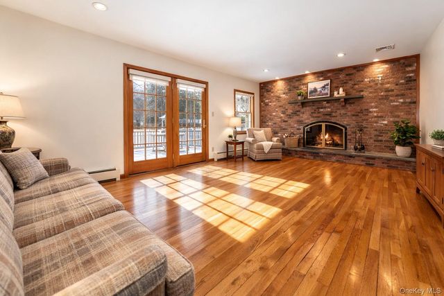 3 Danielle Court, Montebello, NY 10901