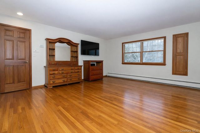 3 Danielle Court, Montebello, NY 10901