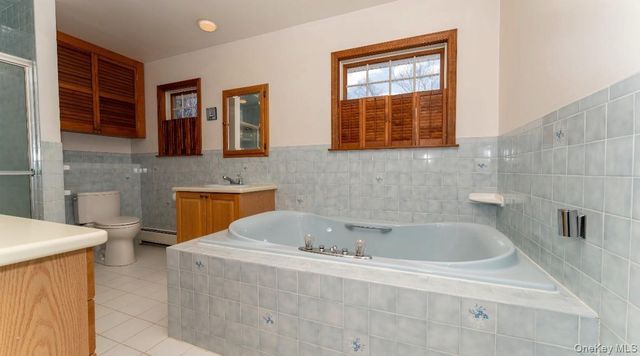 3 Danielle Court, Montebello, NY 10901