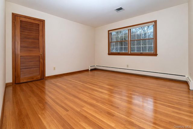 3 Danielle Court, Montebello, NY 10901