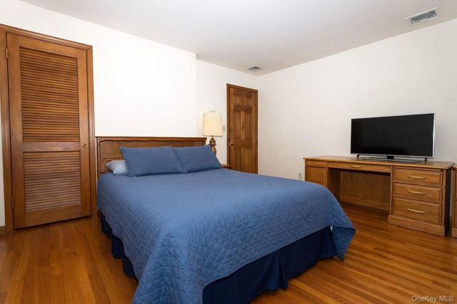 3 Danielle Court, Montebello, NY 10901