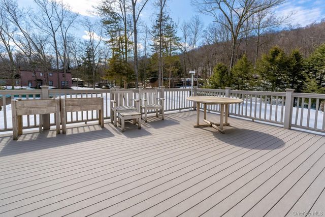 3 Danielle Court, Montebello, NY 10901