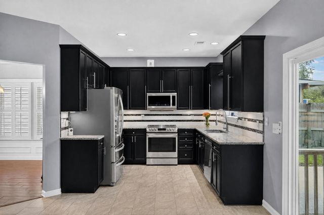 5236 Lenora Drive, Summerville, SC 29485