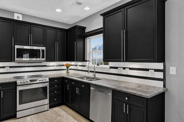 5236 Lenora Drive, Summerville, SC 29485