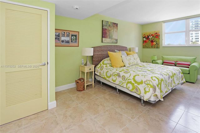 3001 S Ocean Drive 411, Hollywood, FL 33019