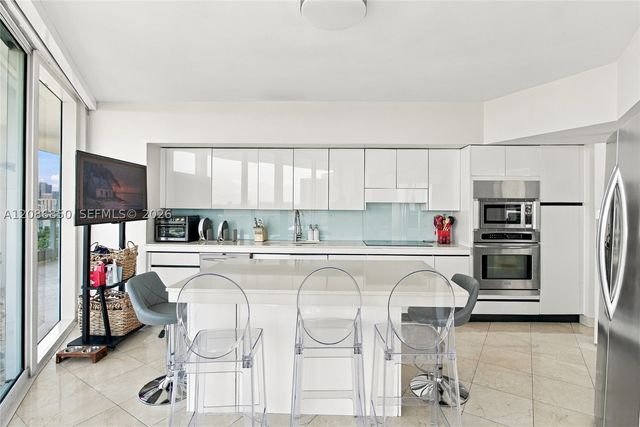 2127 Brickell Ave 2205, Miami, FL 33129