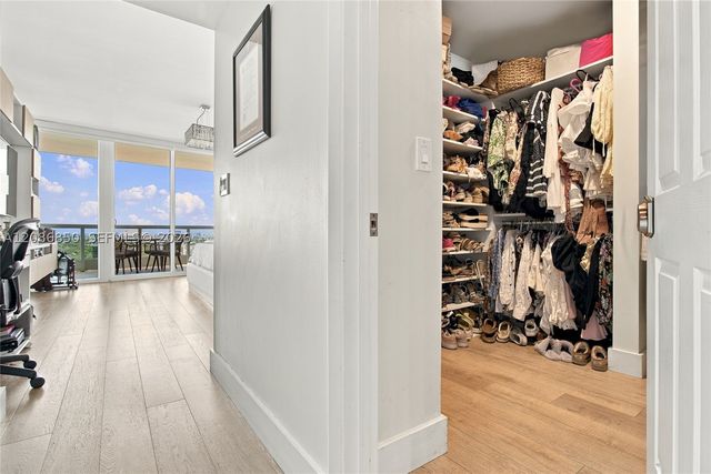 2127 Brickell Ave 2205, Miami, FL 33129