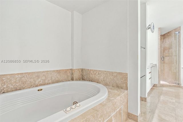 2127 Brickell Ave 2205, Miami, FL 33129