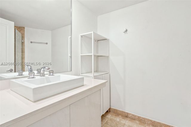 2127 Brickell Ave 2205, Miami, FL 33129