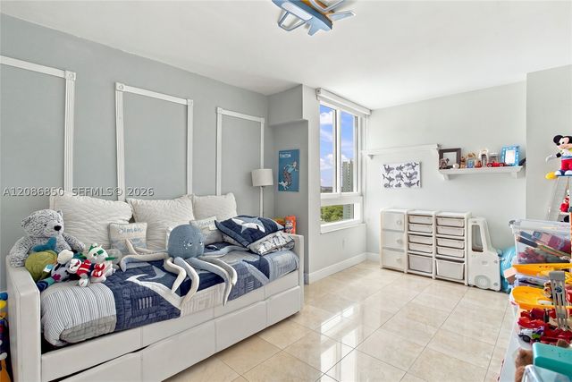 2127 Brickell Ave 2205, Miami, FL 33129