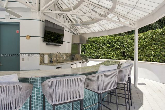 2127 Brickell Ave 2205, Miami, FL 33129