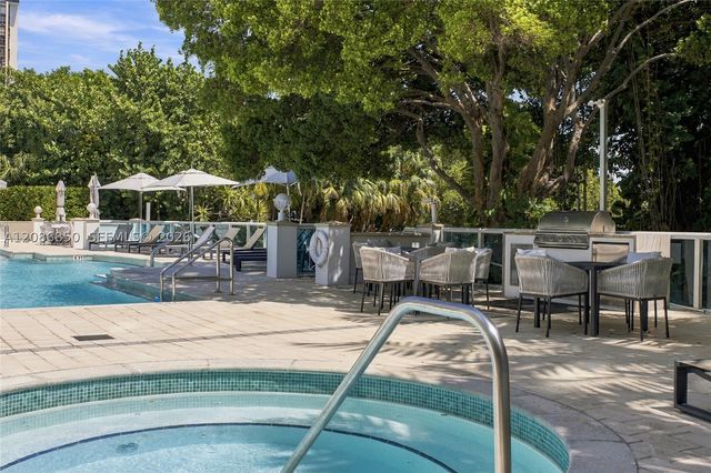 2127 Brickell Ave 2205, Miami, FL 33129