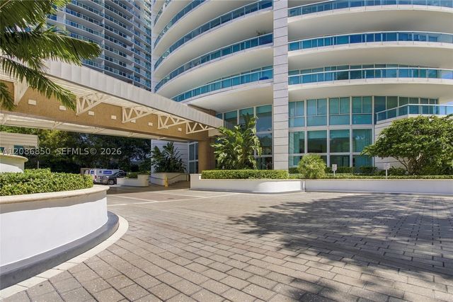 2127 Brickell Ave 2205, Miami, FL 33129