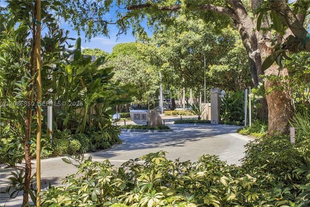 2127 Brickell Ave 2205, Miami, FL 33129