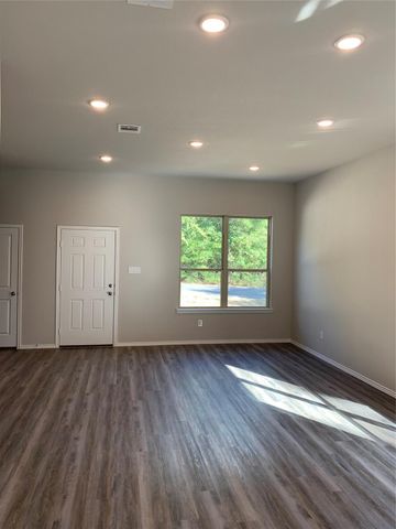 15671 Oak Drive, Montgomery, TX 77356