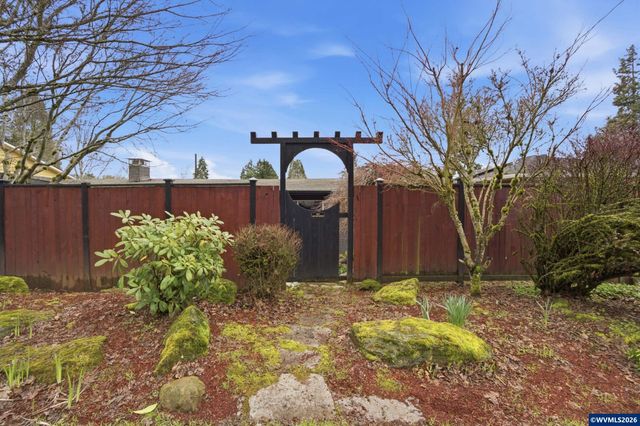 962 Normandy Av S, Salem, OR 97302