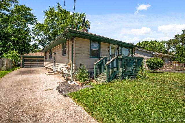 960 Assell Avenue, Aurora, IL 60505