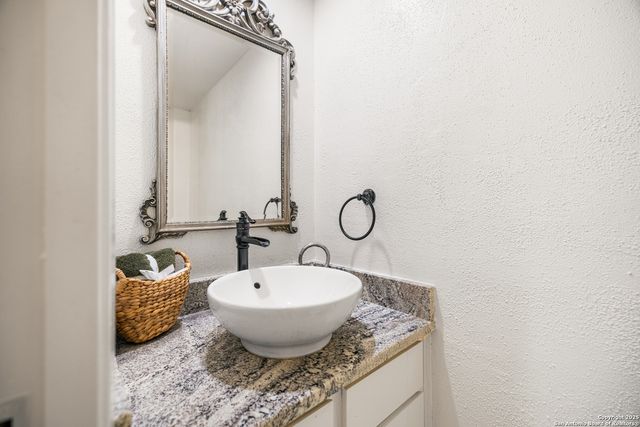 14122 Churchill Estates Blvd Apt 107, San Antonio, TX 78248