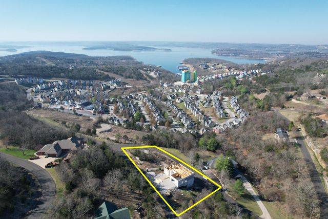 33 Henning Crossing, Branson, MO 65616