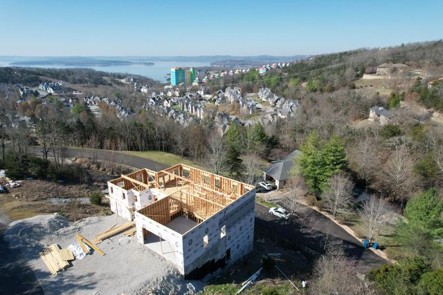 33 Henning Crossing, Branson, MO 65616